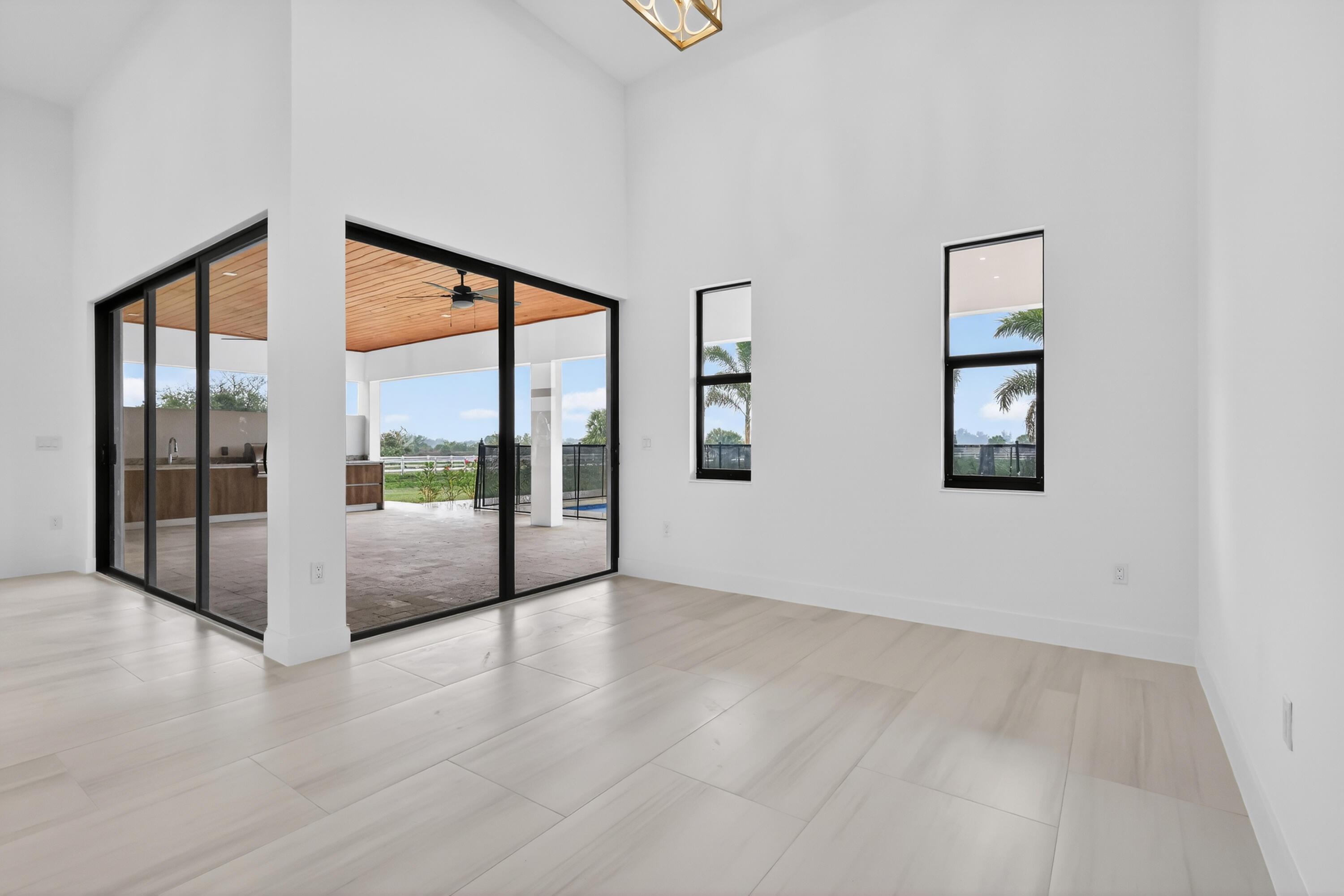 WHITE FENCES EQUESTRIAN ESTATES 1 - Residential