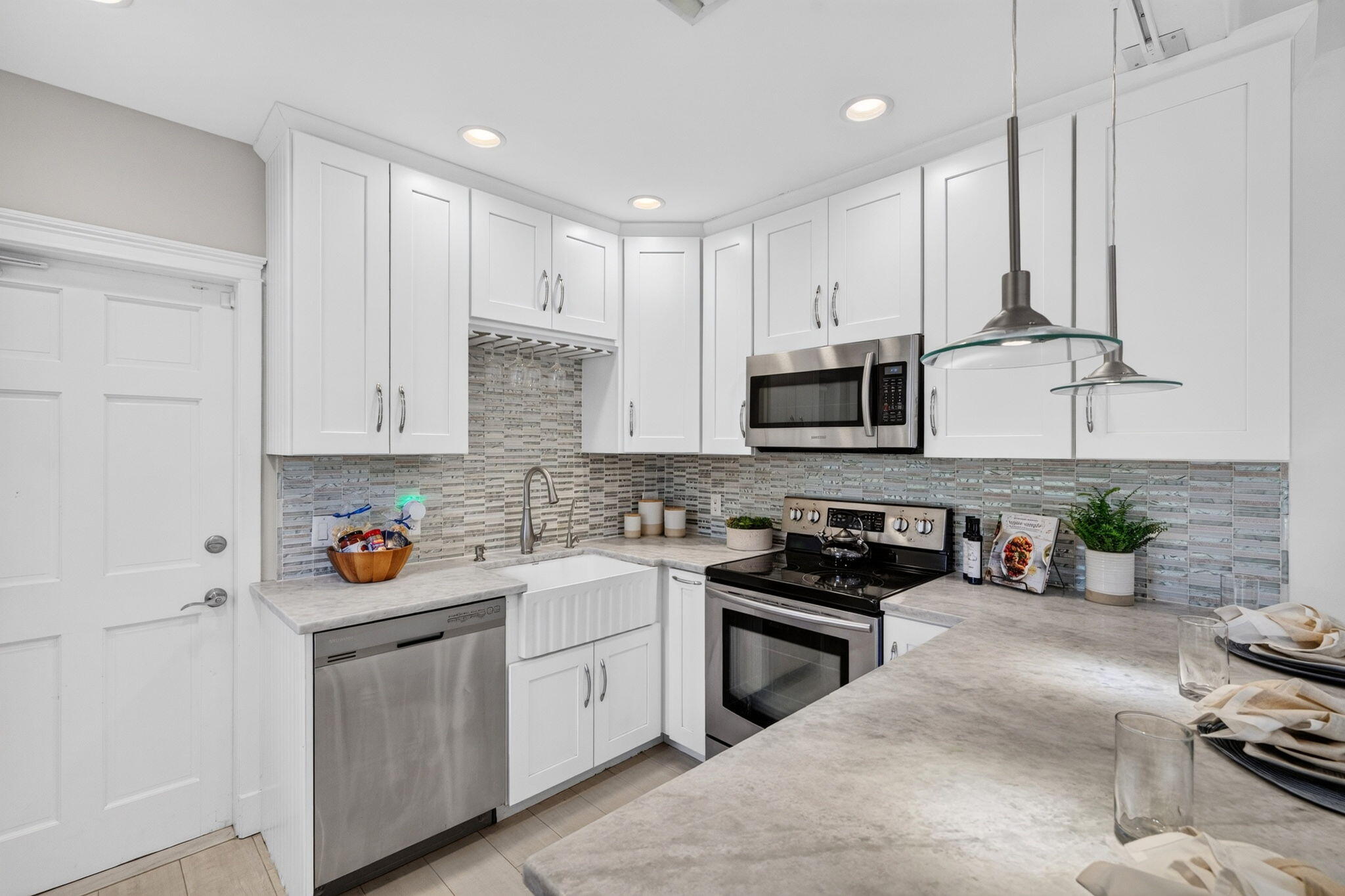LAUDERDALE HARBORS - Residential