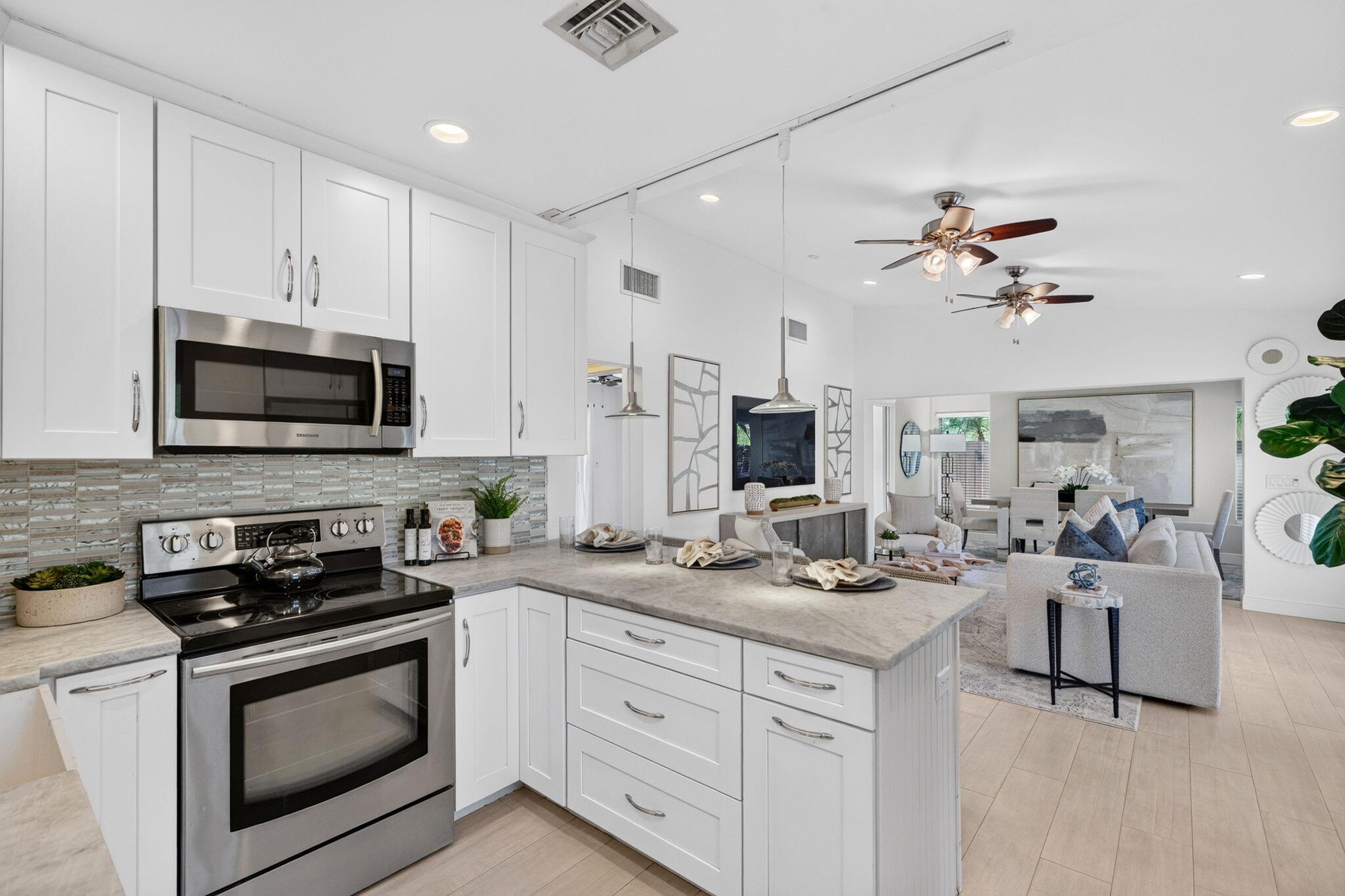 LAUDERDALE HARBORS - Residential