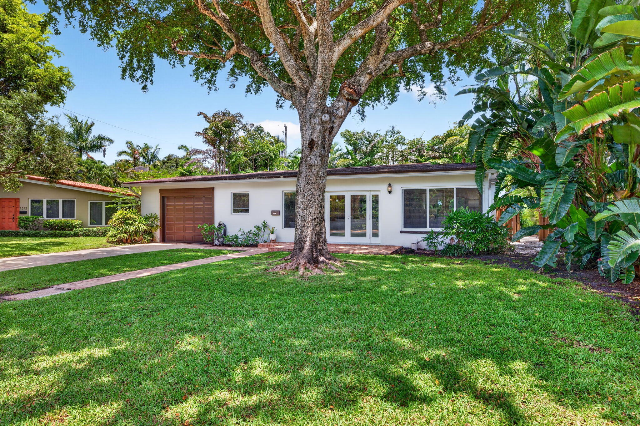 LAUDERDALE HARBORS - Residential
