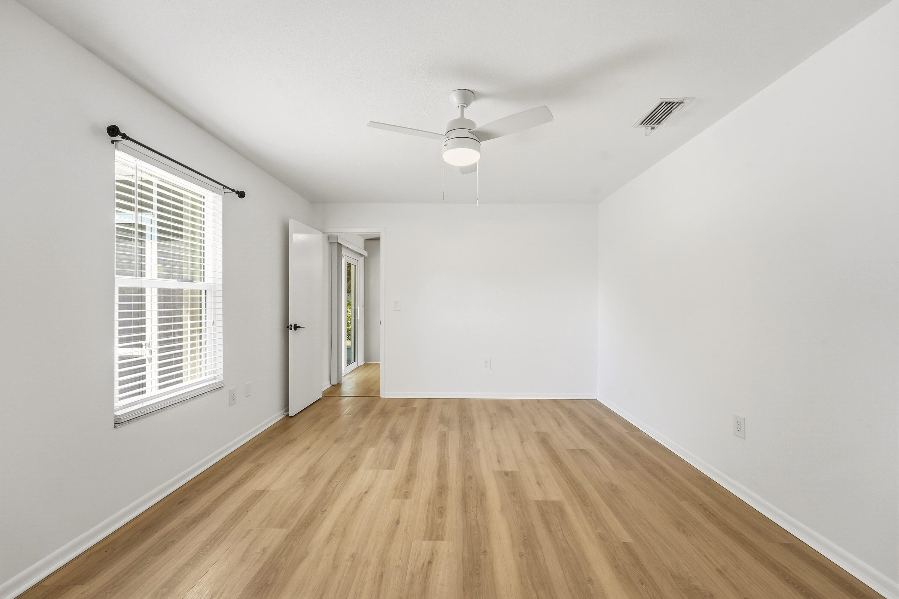 SEBASTIAN HIGHLANDS UNIT 10 - Residential