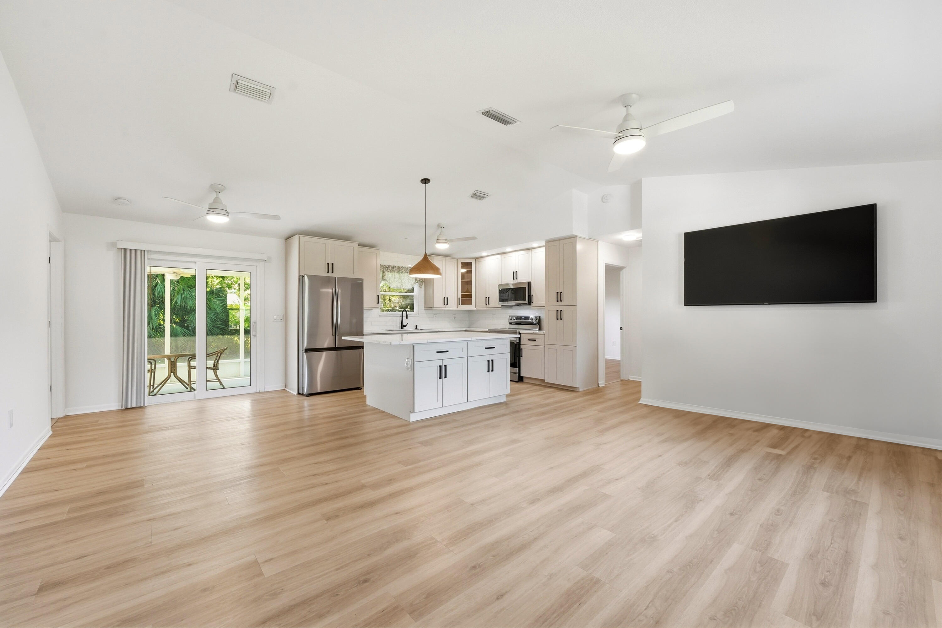 SEBASTIAN HIGHLANDS UNIT 10 - Residential