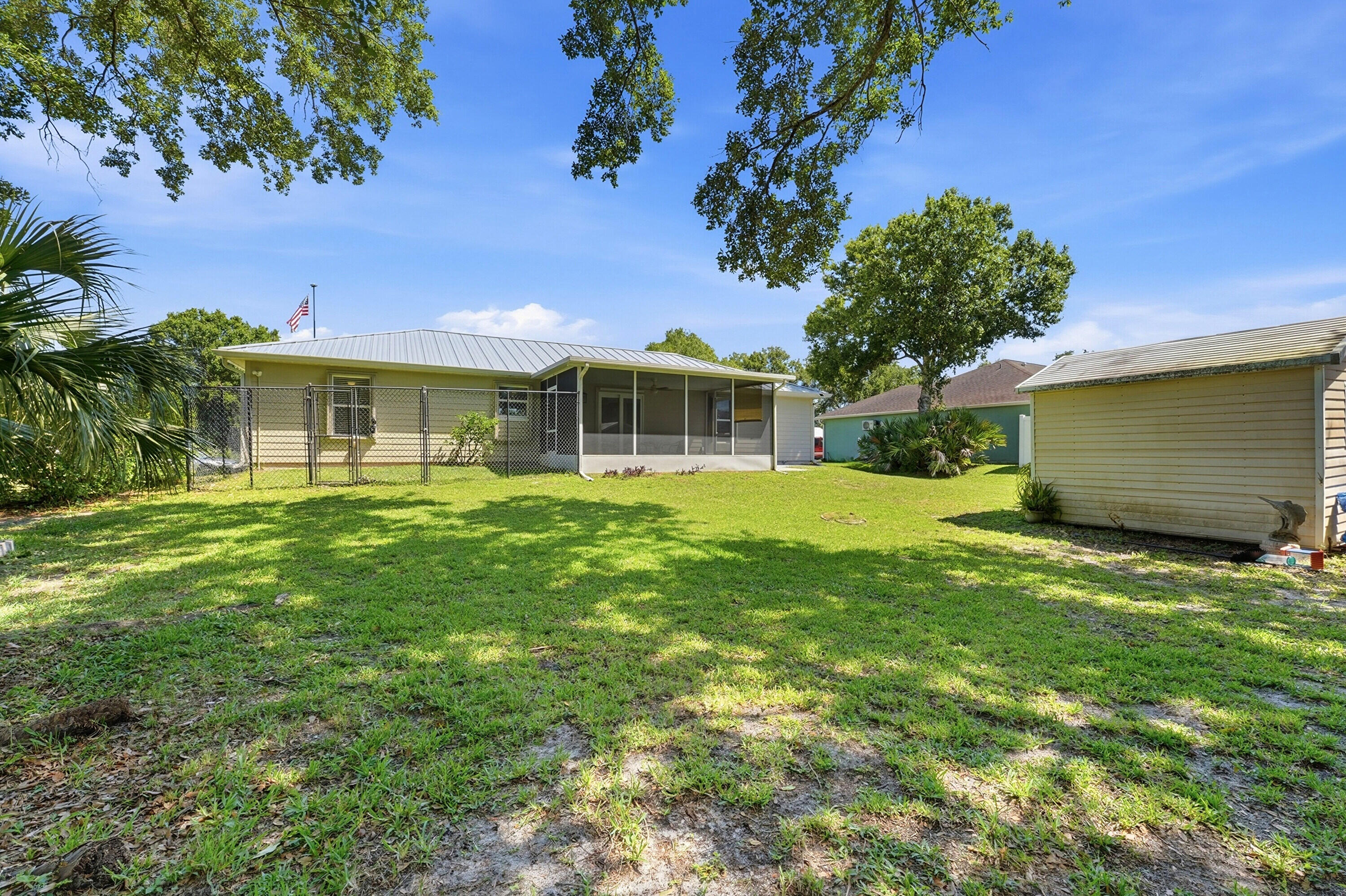 SEBASTIAN HIGHLANDS UNIT 10 - Residential