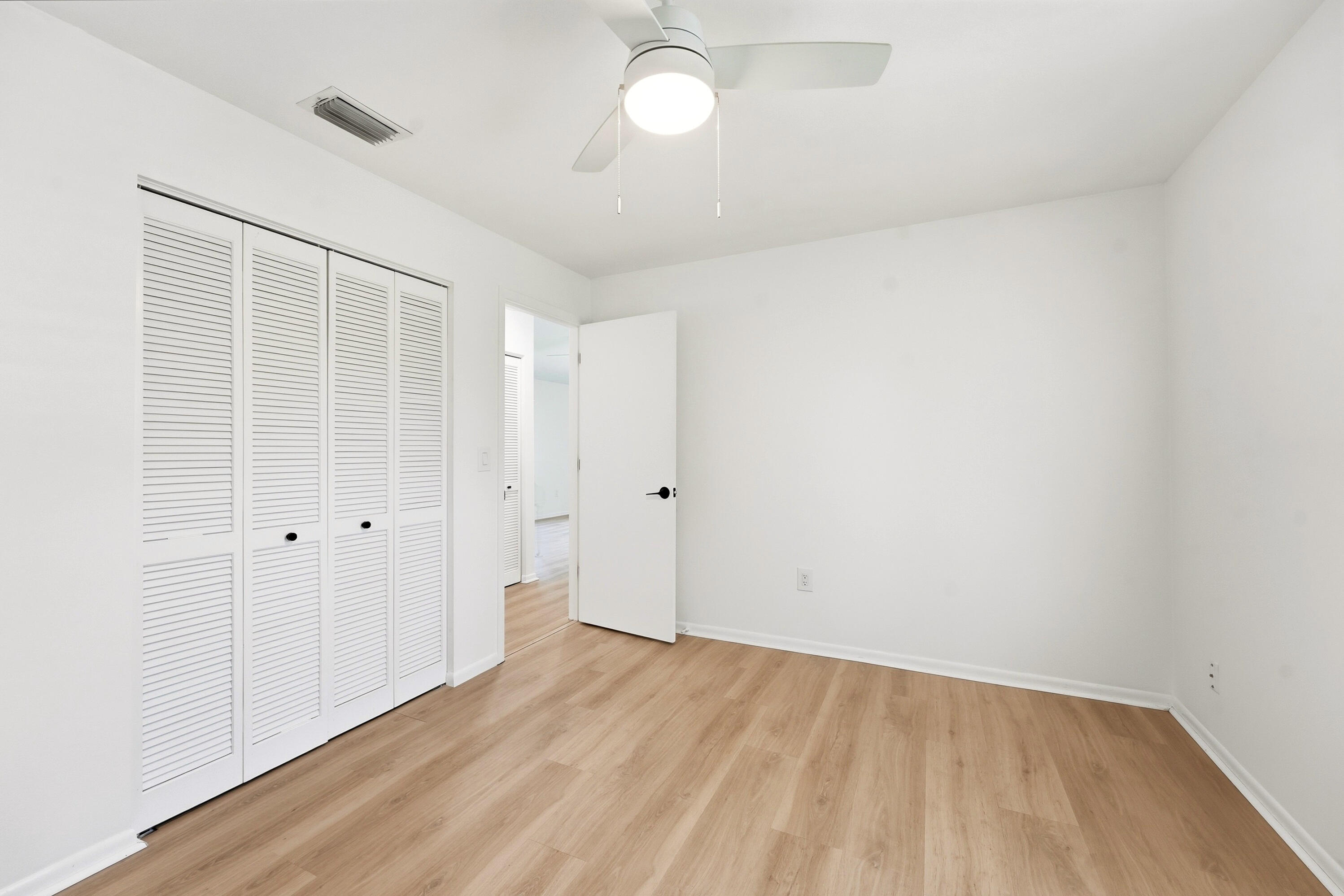 SEBASTIAN HIGHLANDS UNIT 10 - Residential