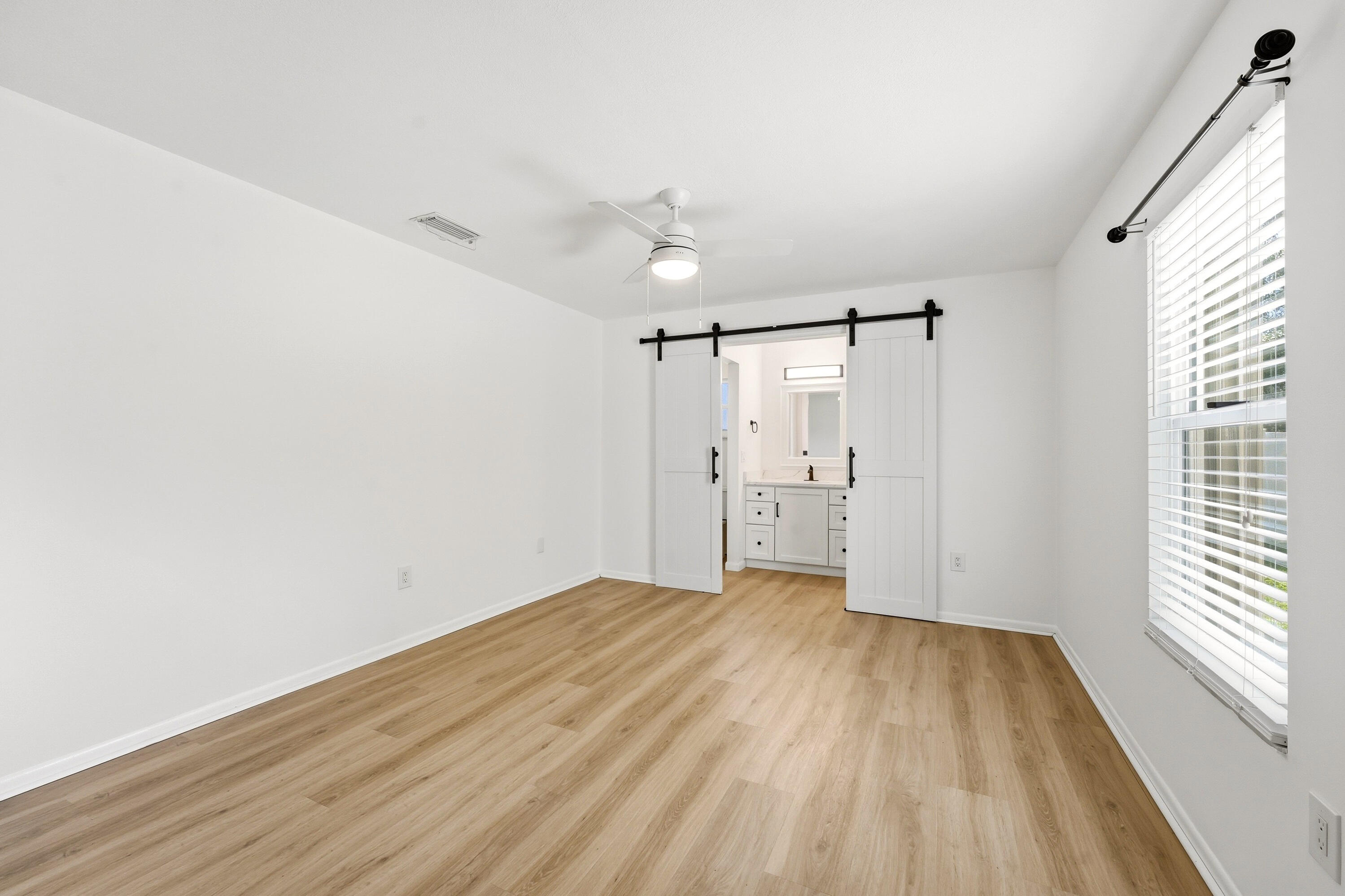 SEBASTIAN HIGHLANDS UNIT 10 - Residential