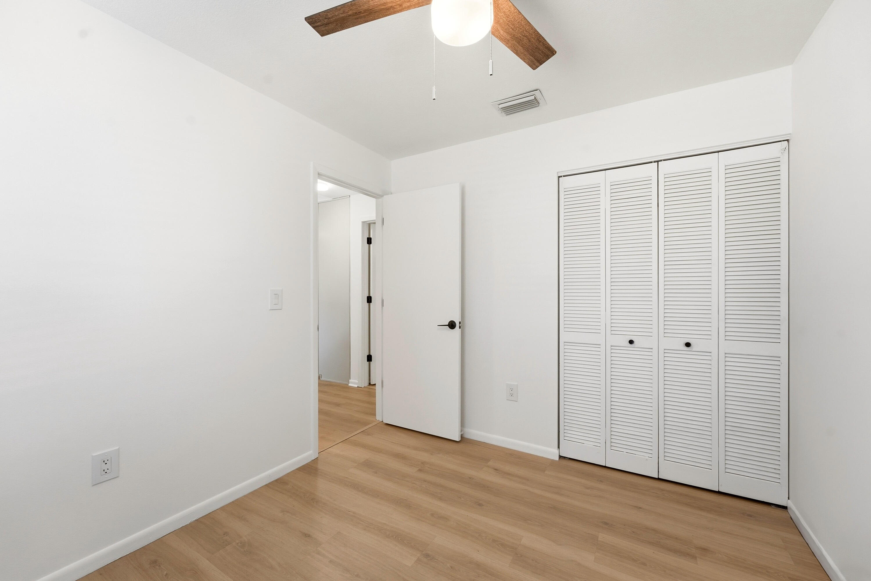 SEBASTIAN HIGHLANDS UNIT 10 - Residential