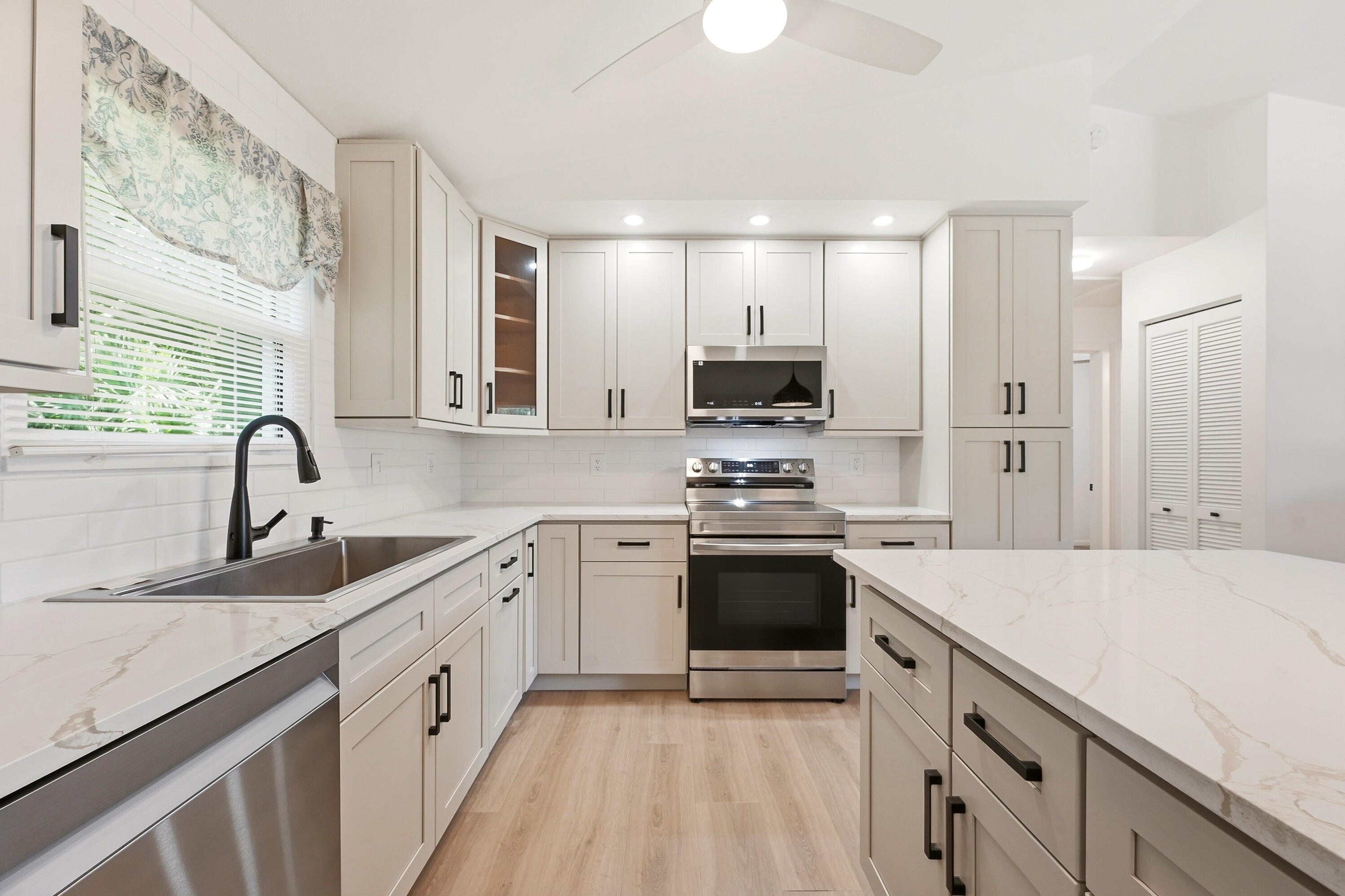 SEBASTIAN HIGHLANDS UNIT 10 - Residential