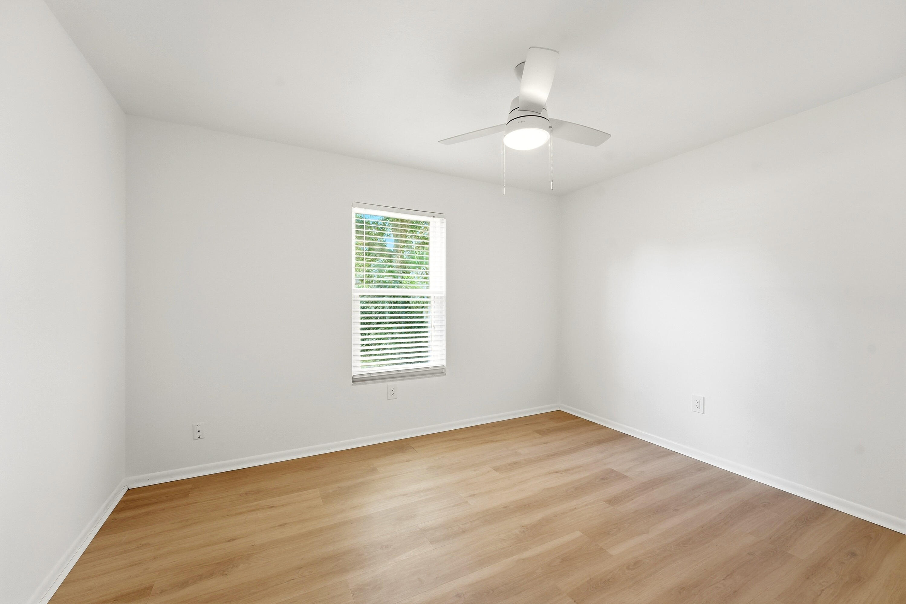 SEBASTIAN HIGHLANDS UNIT 10 - Residential