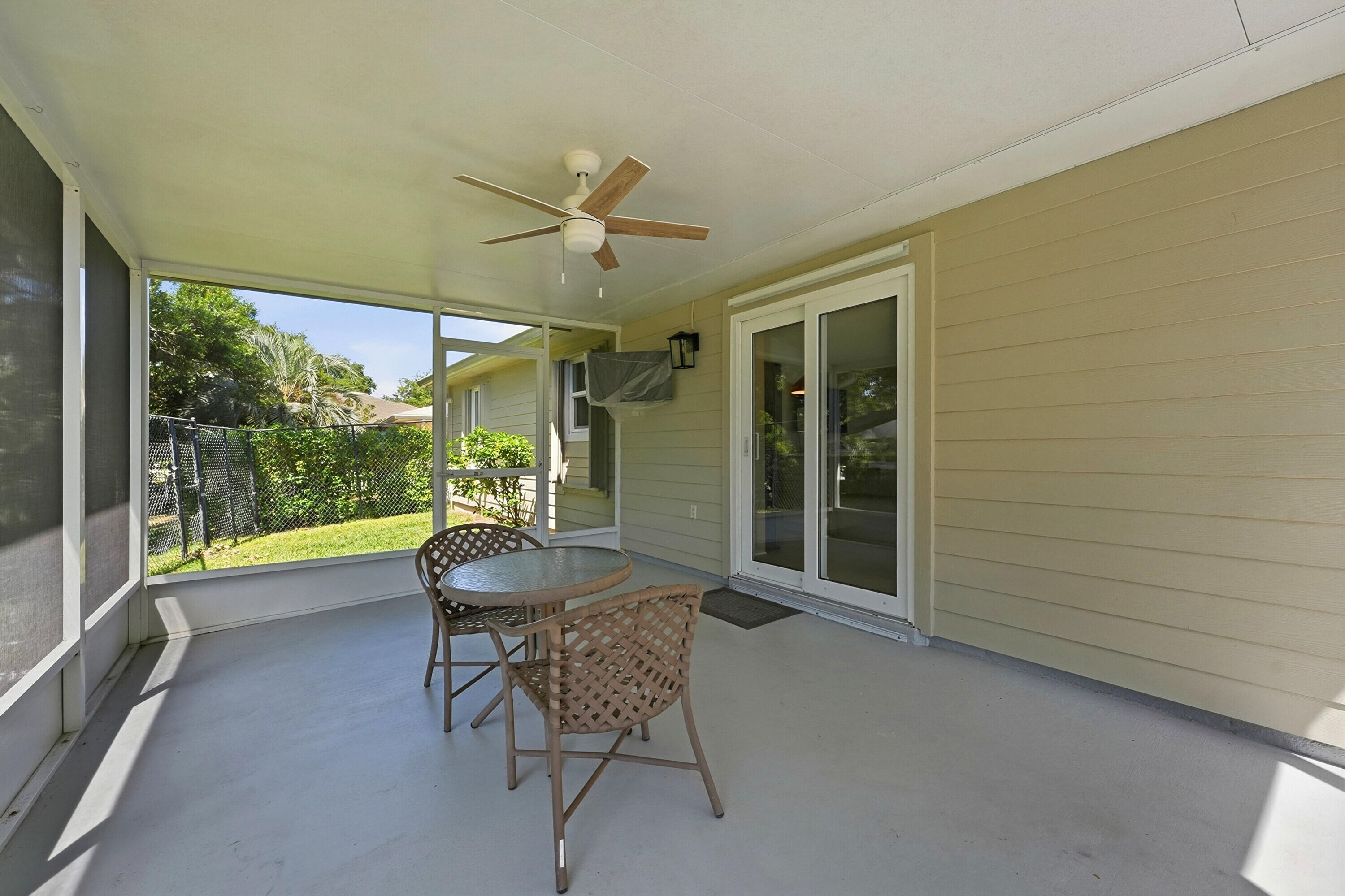 SEBASTIAN HIGHLANDS UNIT 10 - Residential
