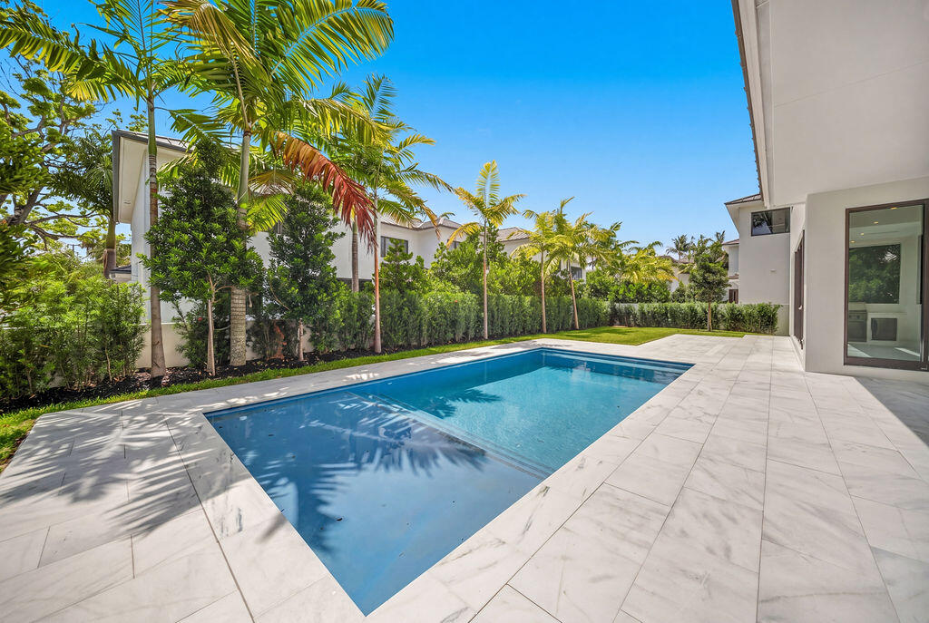 RIO VISTA ISLES - Residential
