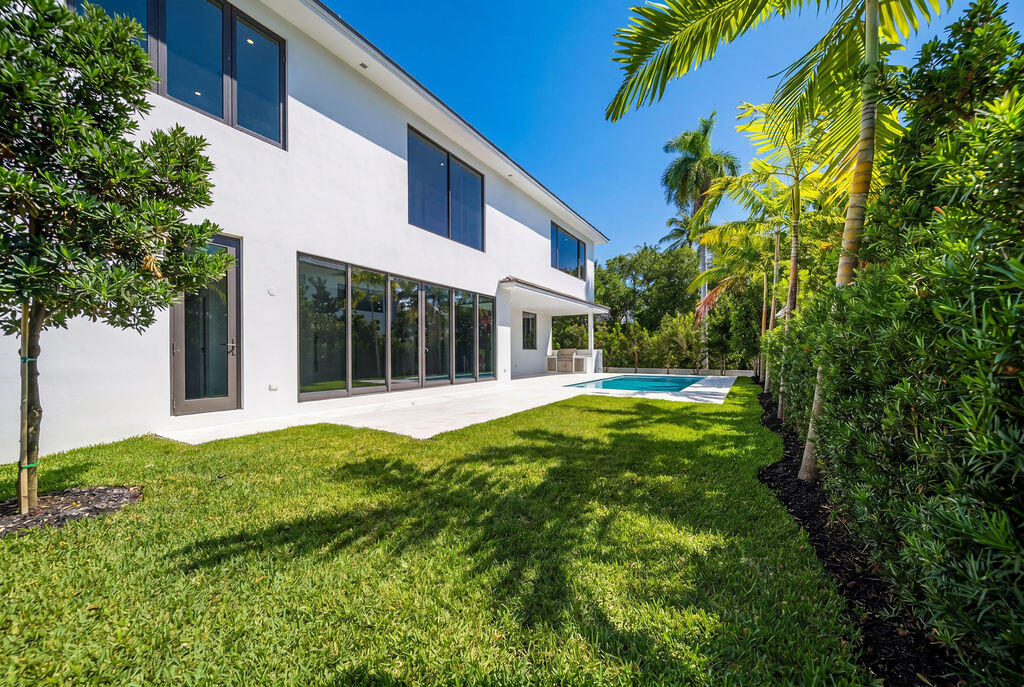 RIO VISTA ISLES - Residential