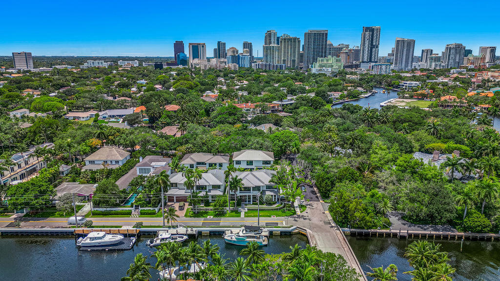RIO VISTA ISLES - Residential