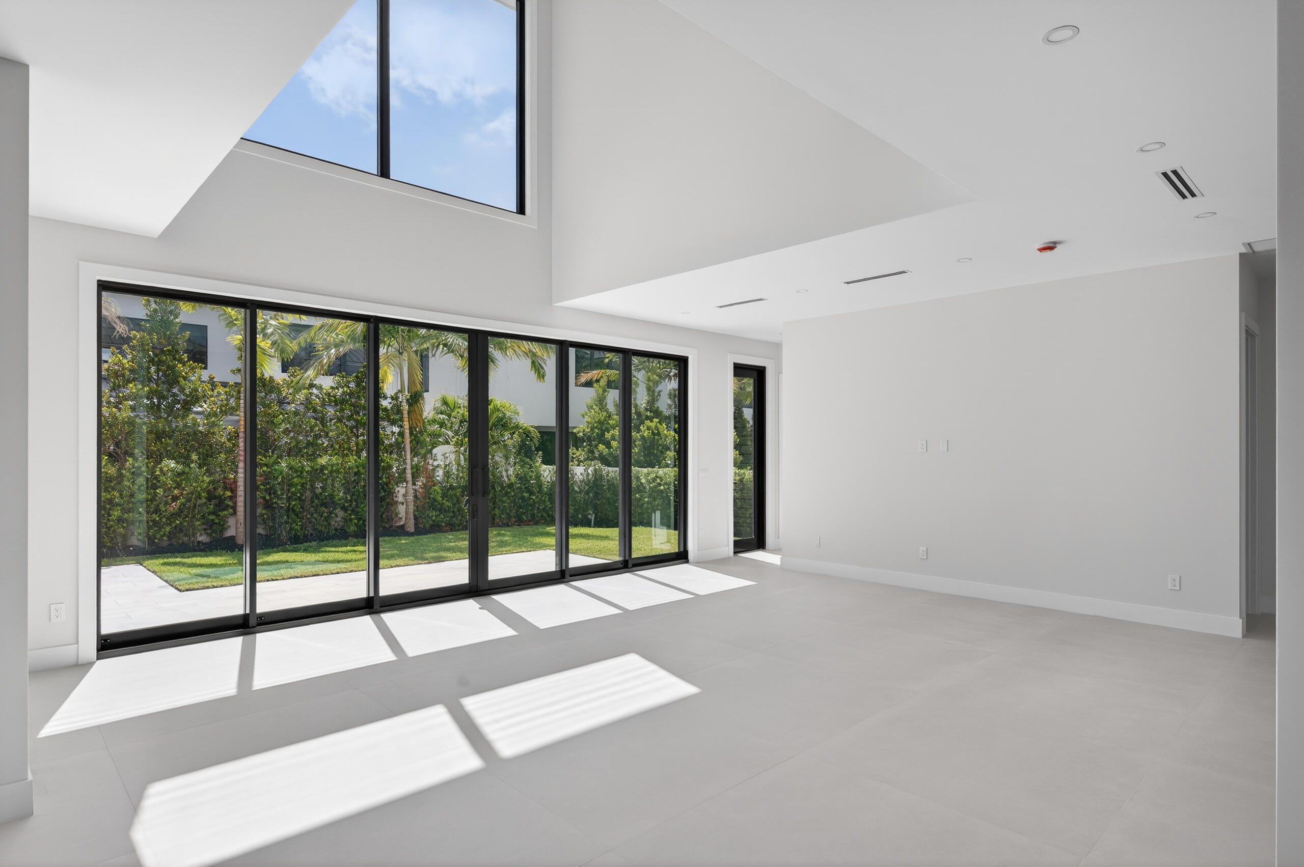 RIO VISTA ISLES - Residential