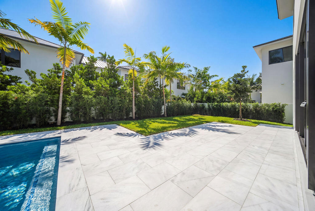 RIO VISTA ISLES - Residential