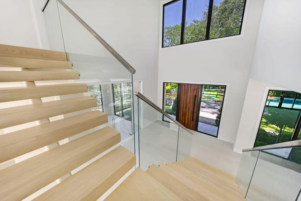 RIO VISTA ISLES - Residential