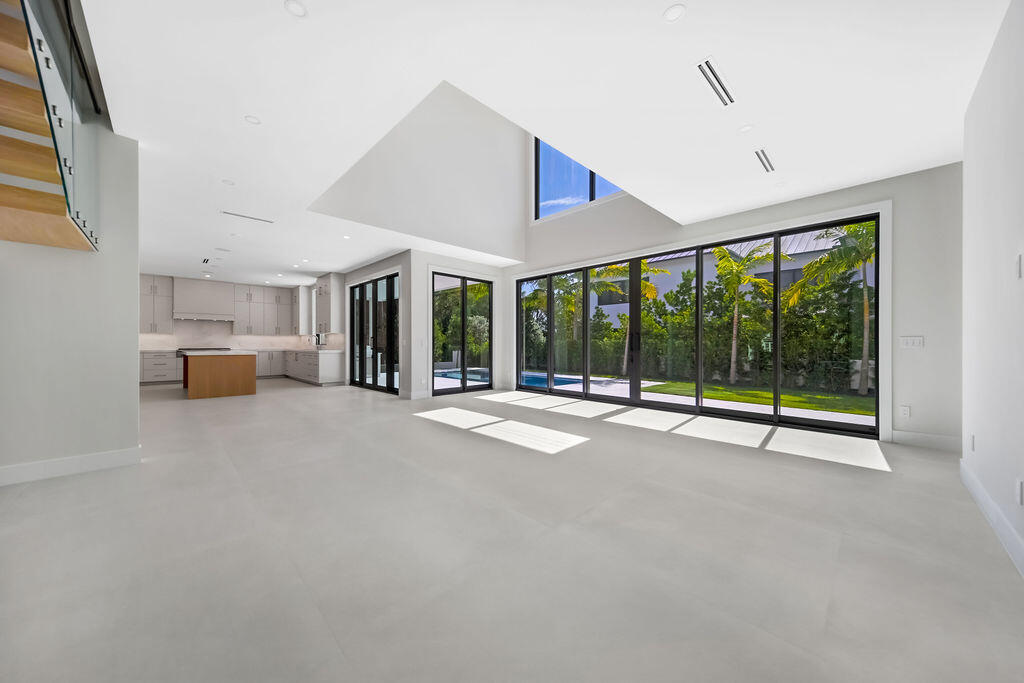 RIO VISTA ISLES - Residential