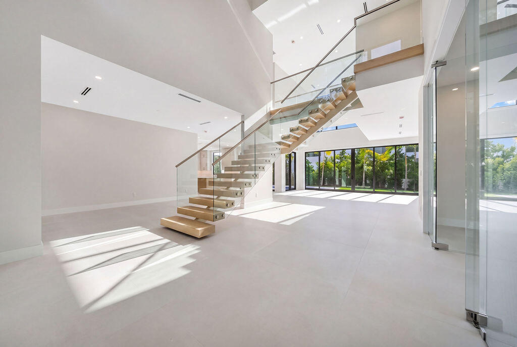RIO VISTA ISLES - Residential