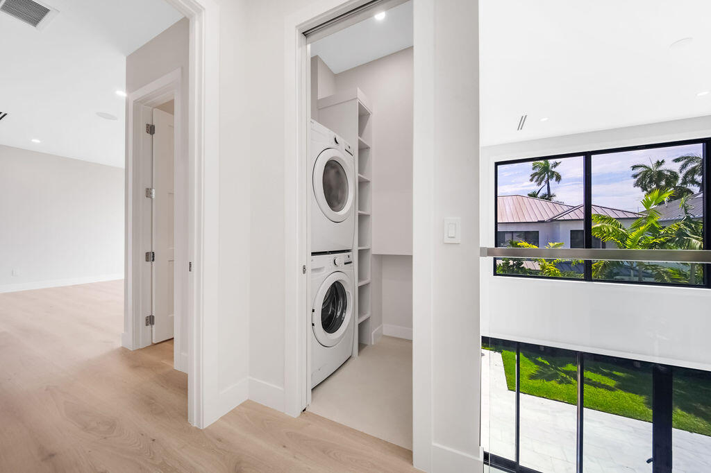 RIO VISTA ISLES - Residential