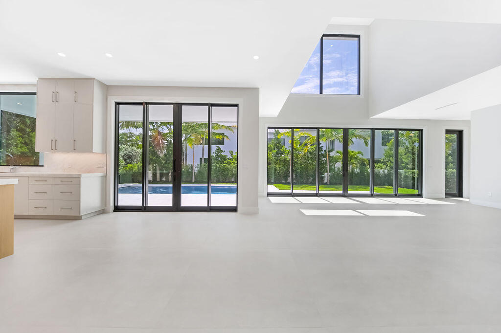 RIO VISTA ISLES - Residential