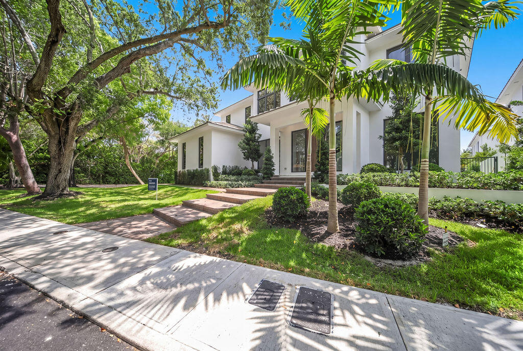 RIO VISTA ISLES - Residential