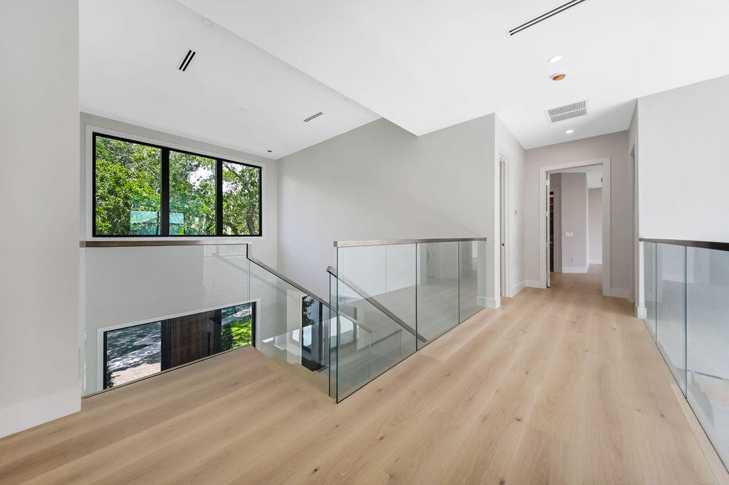 RIO VISTA ISLES - Residential