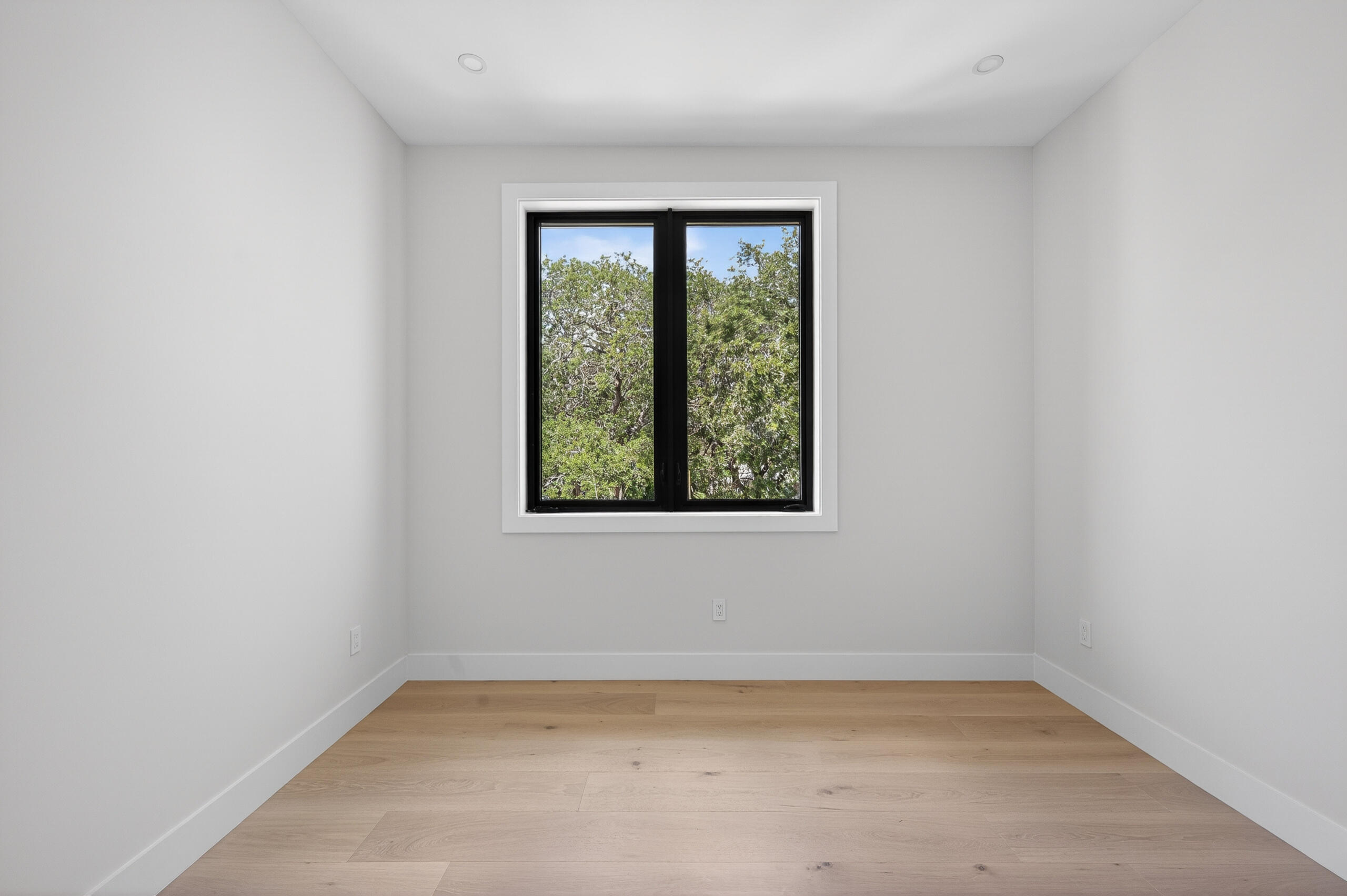 RIO VISTA ISLES - Residential