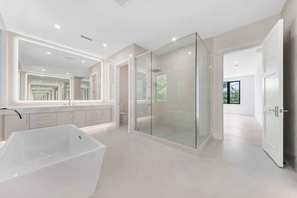 RIO VISTA ISLES - Residential