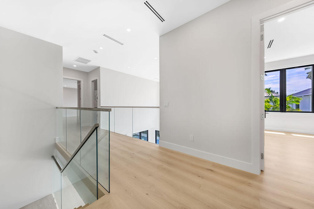 RIO VISTA ISLES - Residential