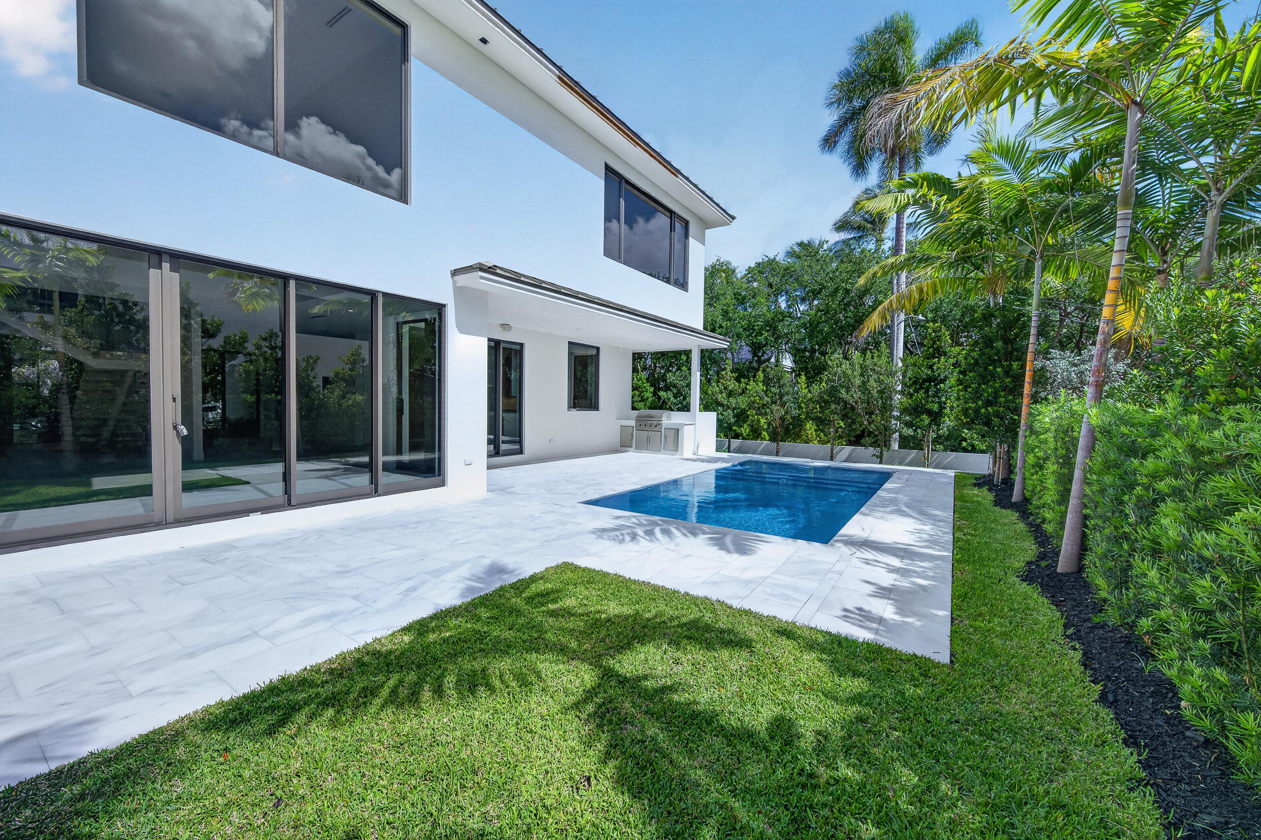 RIO VISTA ISLES - Residential