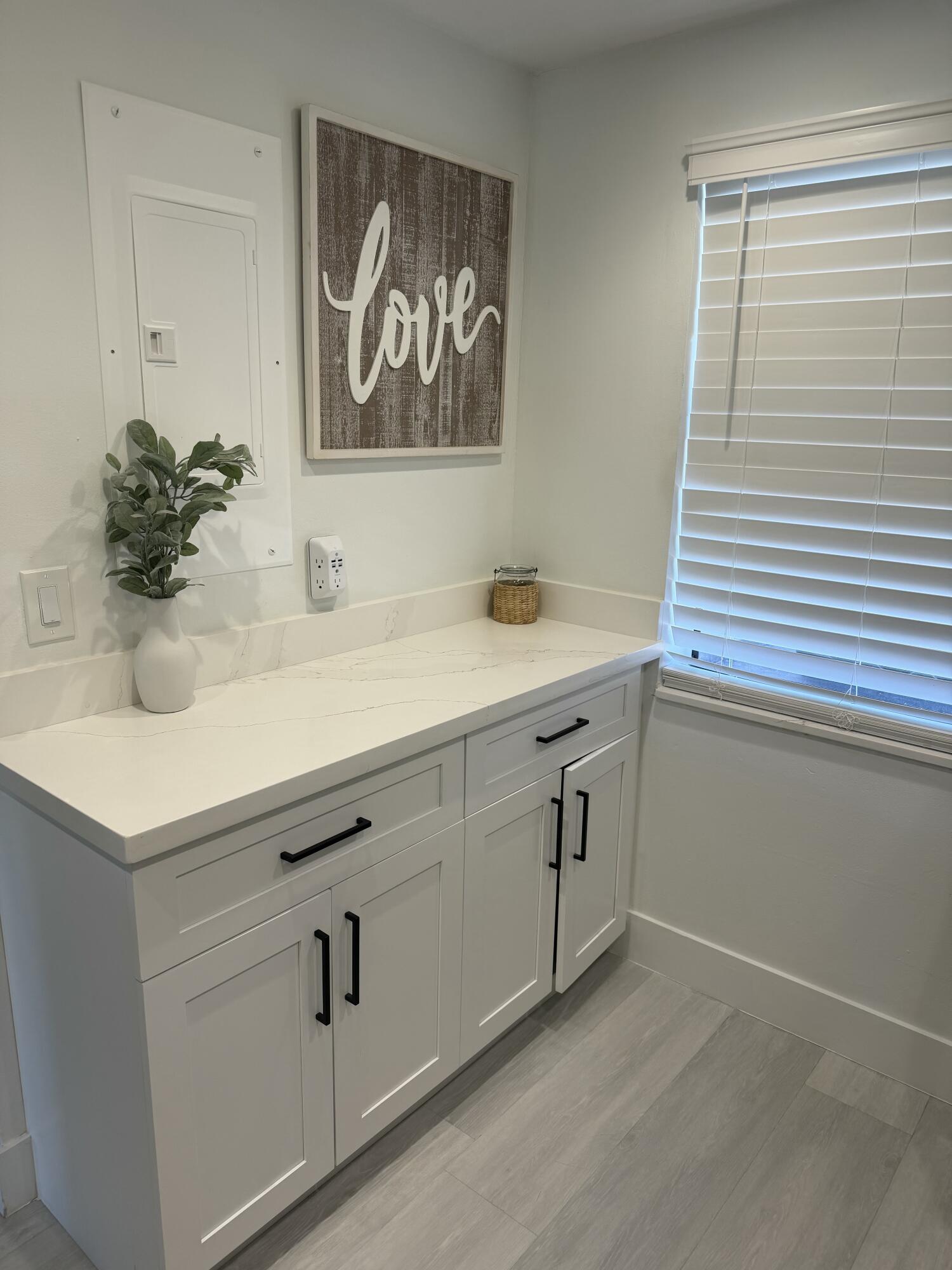 WINDING LAKE AT WELLEBY CONDO - Residential