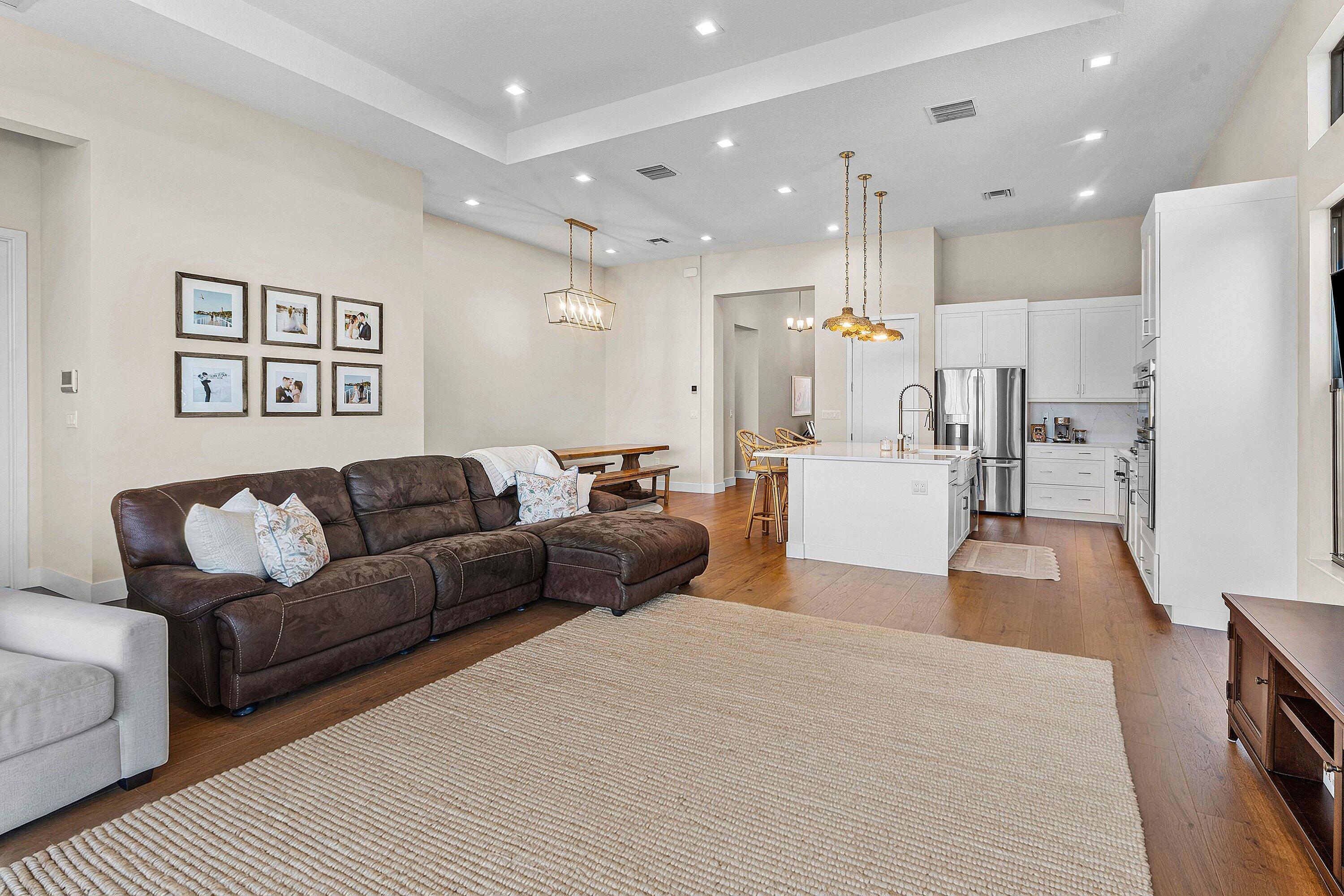 AVENIR POD - Residential Lease