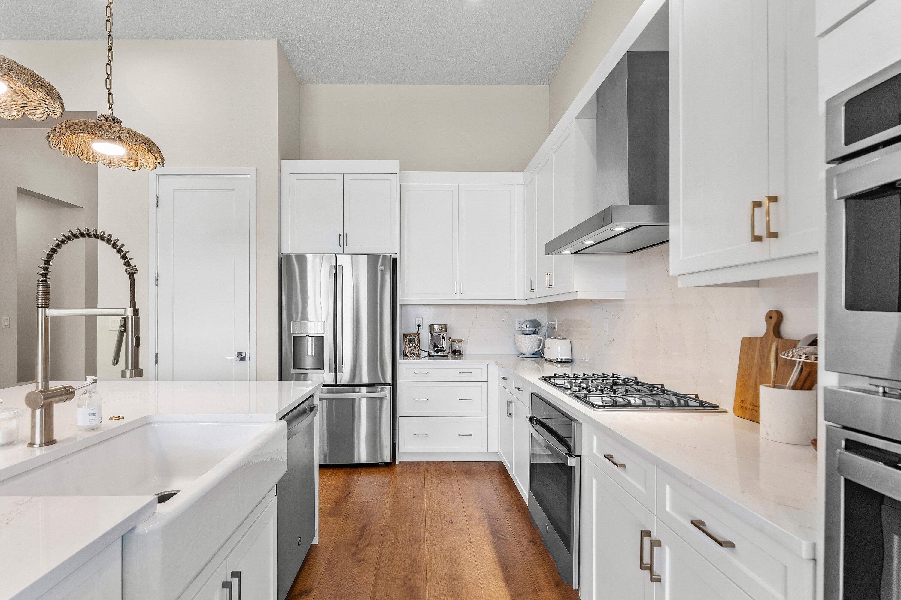 AVENIR POD - Residential Lease