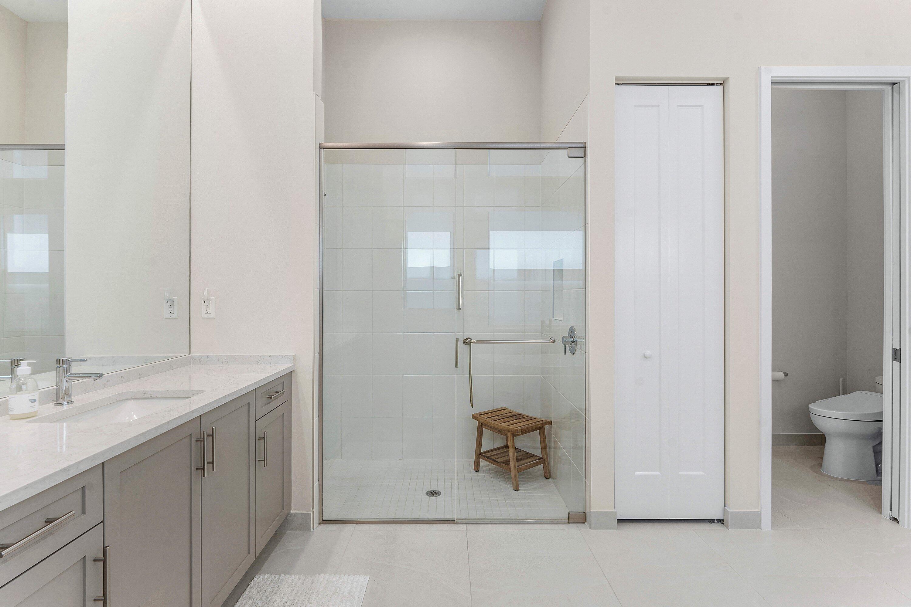 AVENIR POD - Residential Lease