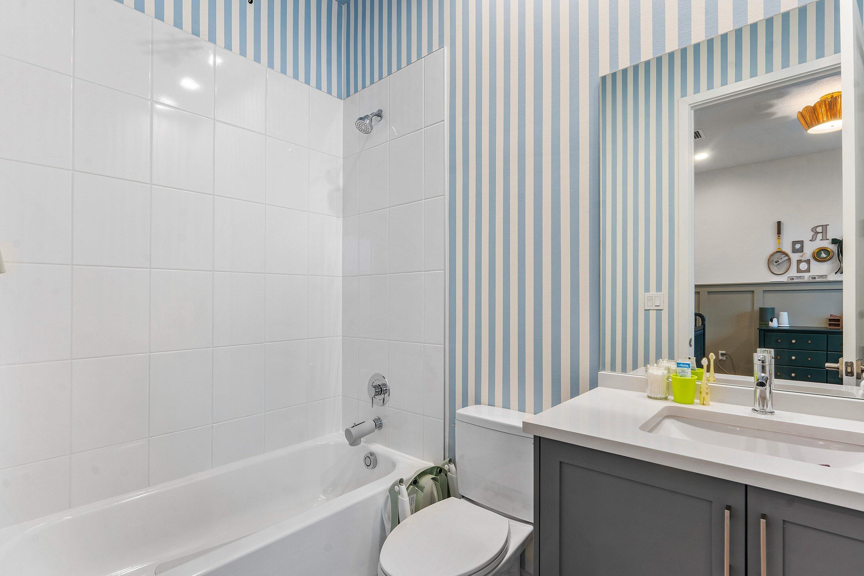 AVENIR POD - Residential Lease