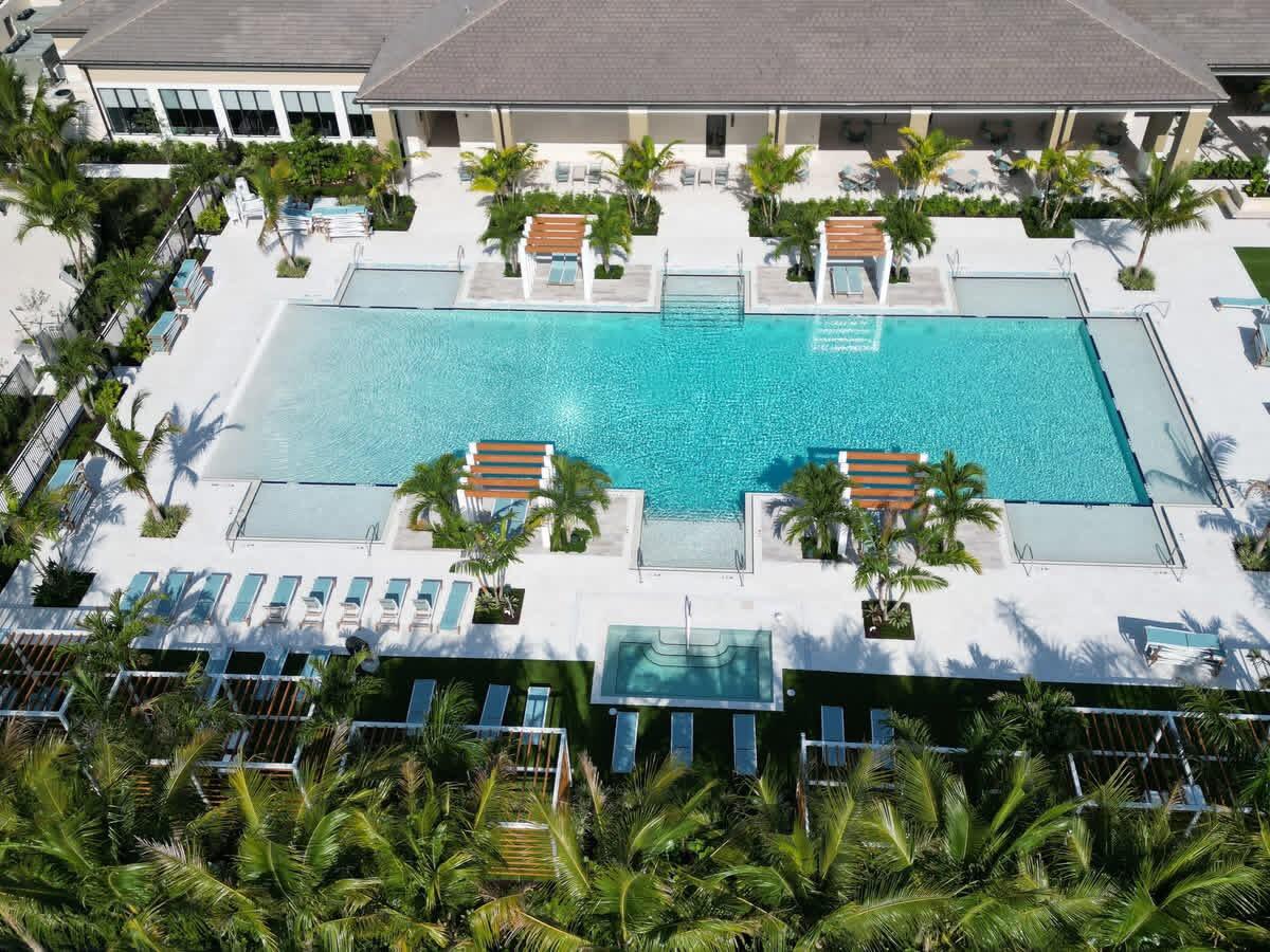 AVENIR POD - Residential Lease