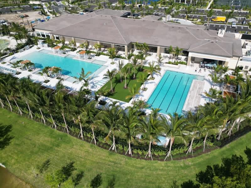 AVENIR POD - Residential Lease