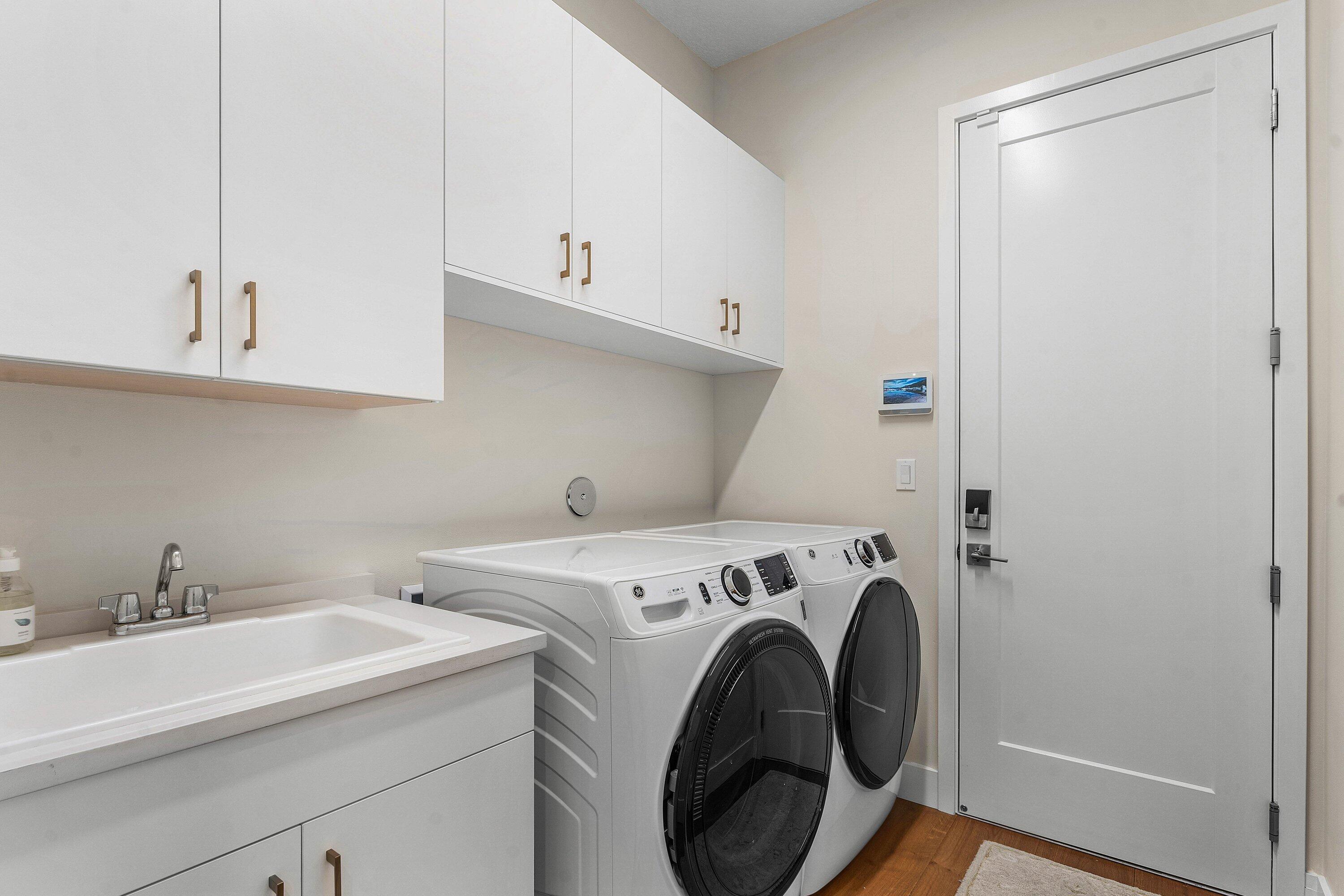 AVENIR POD - Residential Lease