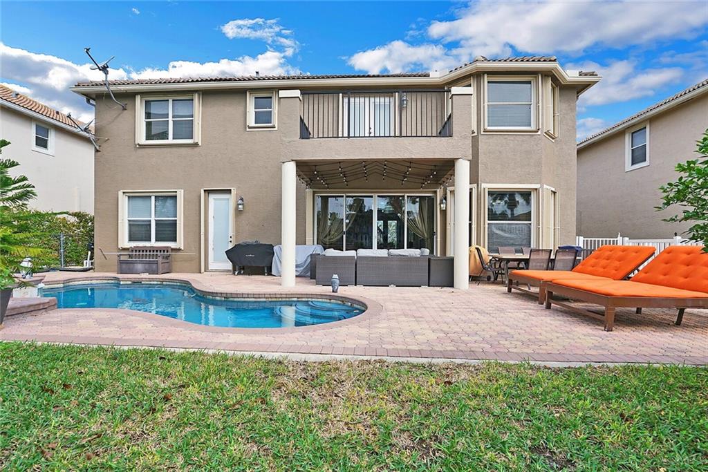 Westchester Lakes 155-47 - Residential