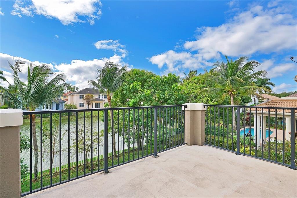 Westchester Lakes 155-47 - Residential