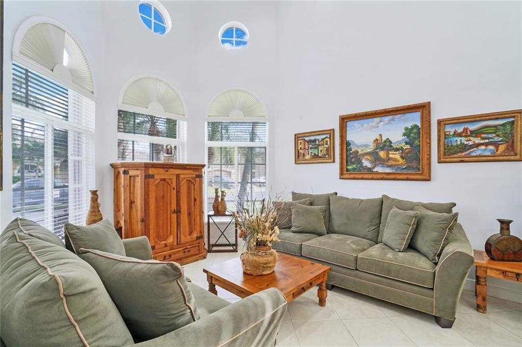 Westchester Lakes 155-47 - Residential