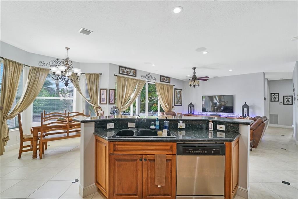 Westchester Lakes 155-47 - Residential
