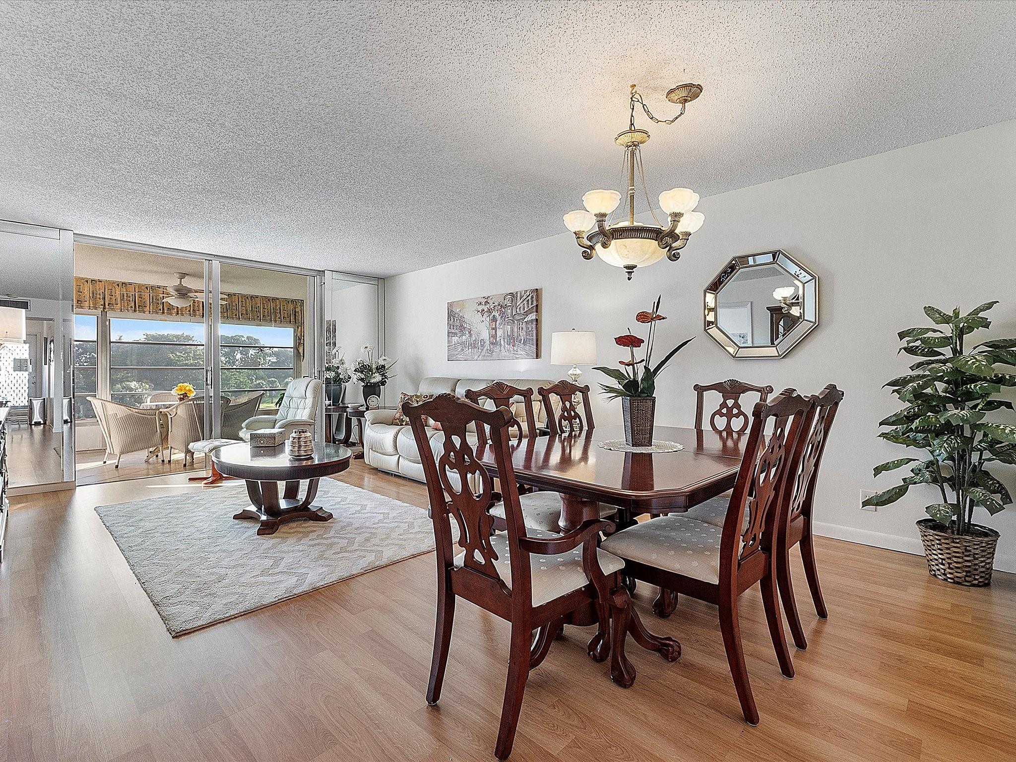 PALM SPRINGS 2 - Residential