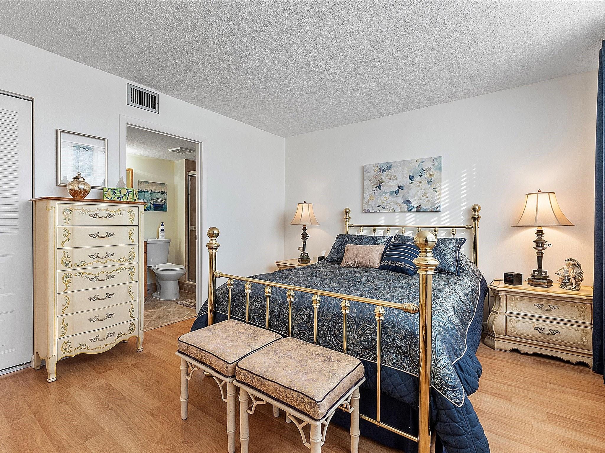 PALM SPRINGS 2 - Residential