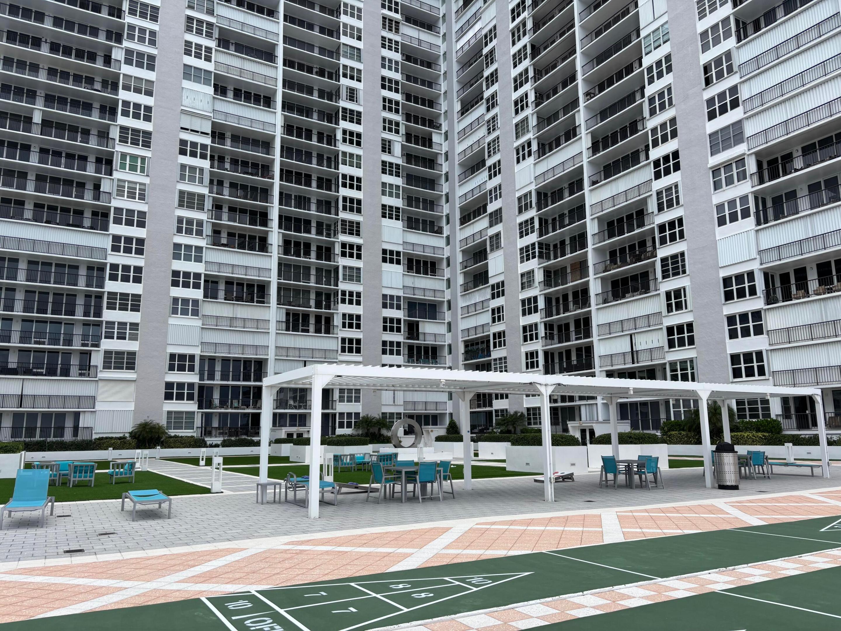 PLAZA SOUTH CONDO - Residential Lease