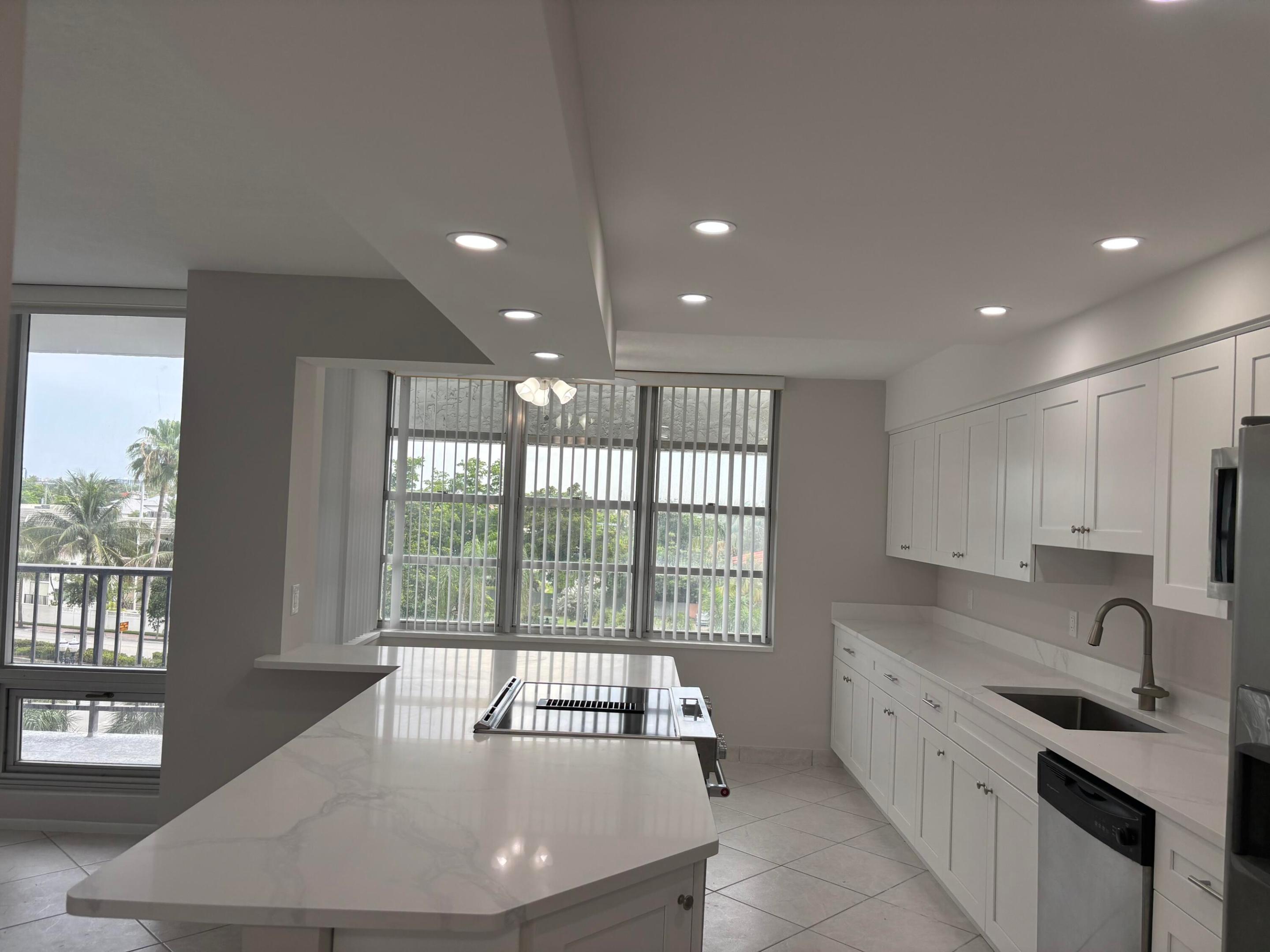 PLAZA SOUTH CONDO - Residential Lease