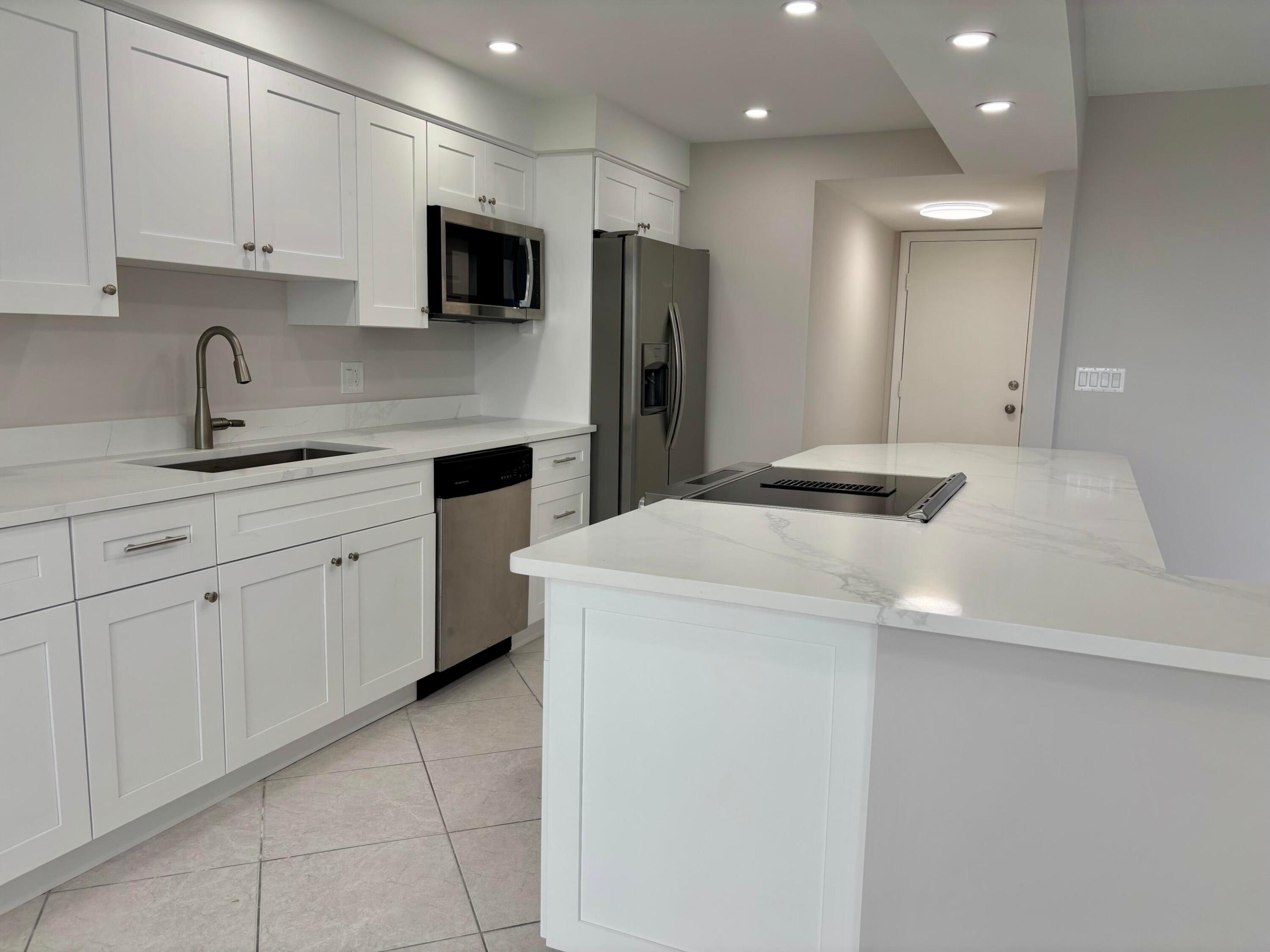 PLAZA SOUTH CONDO - Residential Lease