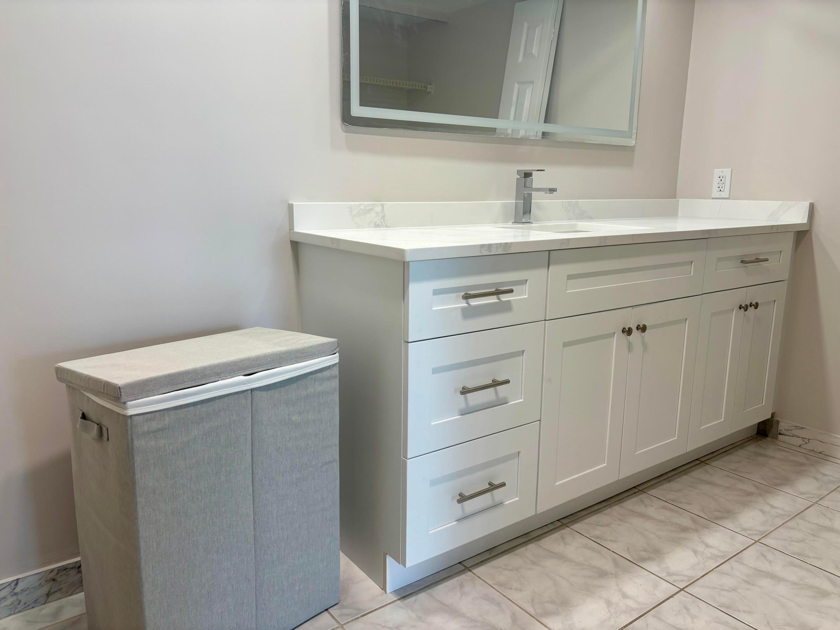 PLAZA SOUTH CONDO - Residential Lease