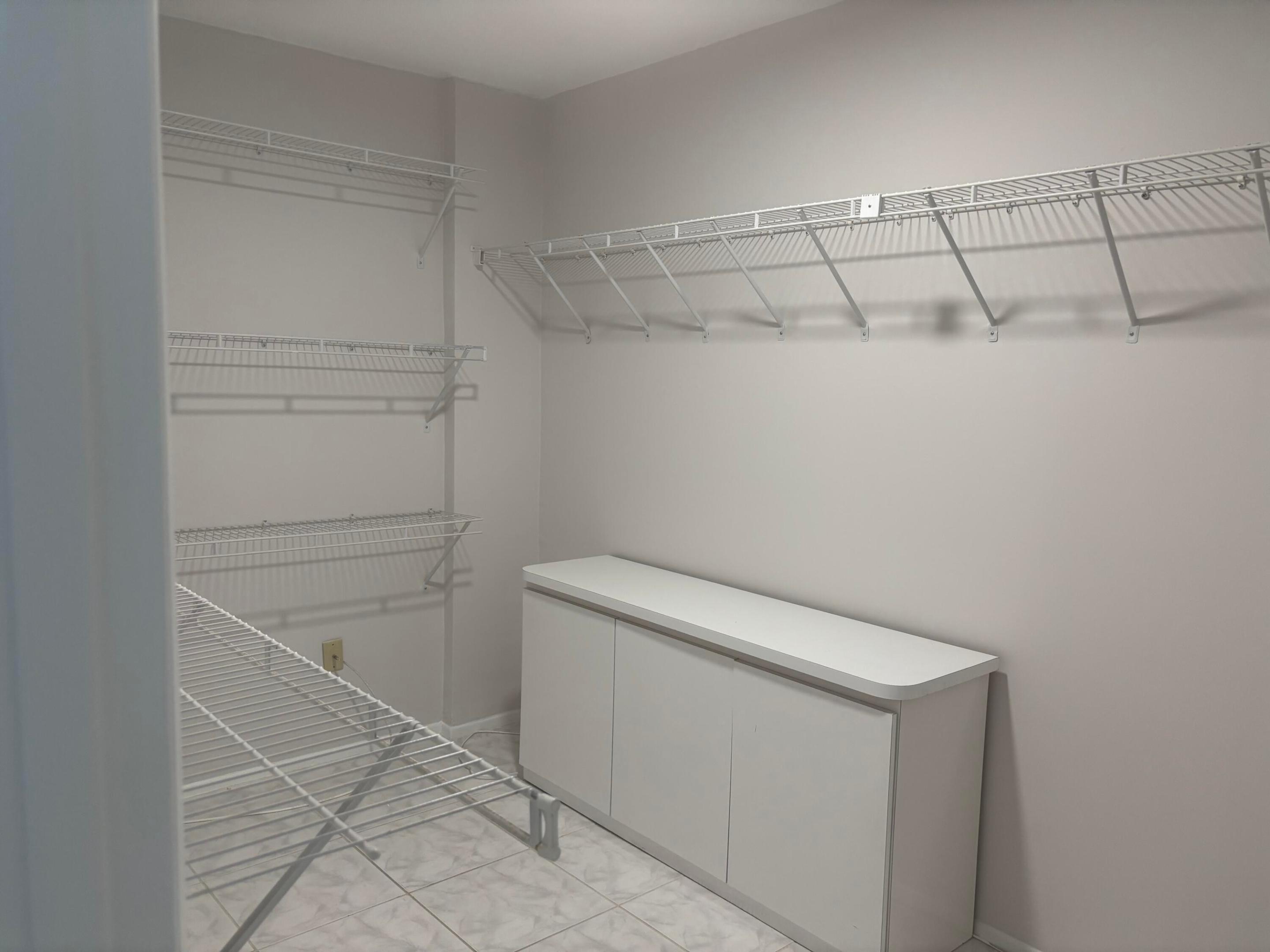PLAZA SOUTH CONDO - Residential Lease