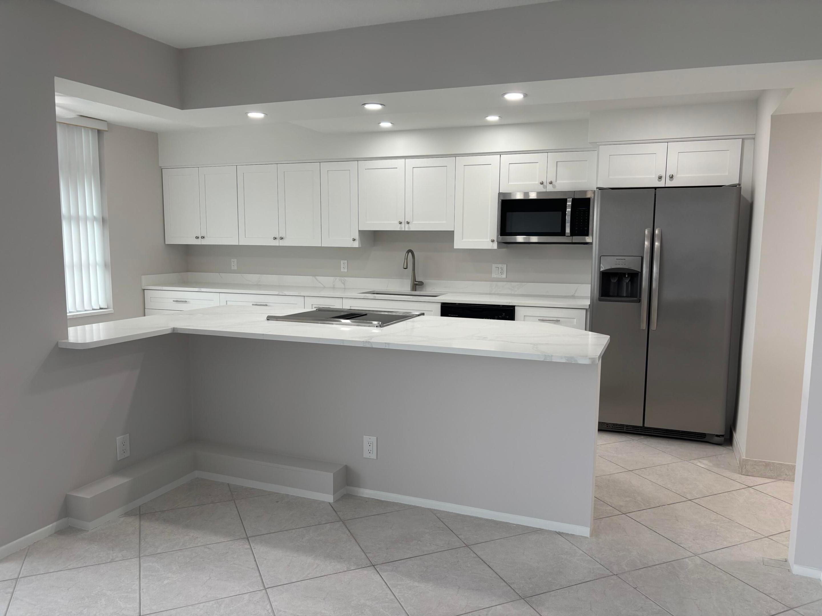 PLAZA SOUTH CONDO - Residential Lease