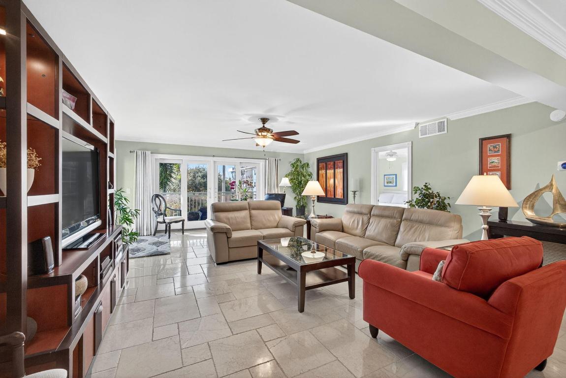 DOTTOR CONDO - Residential